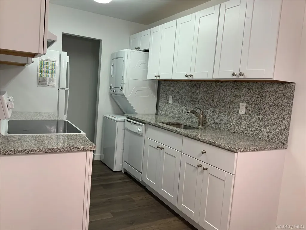 401 Cabot Court E Saint James NY 11780