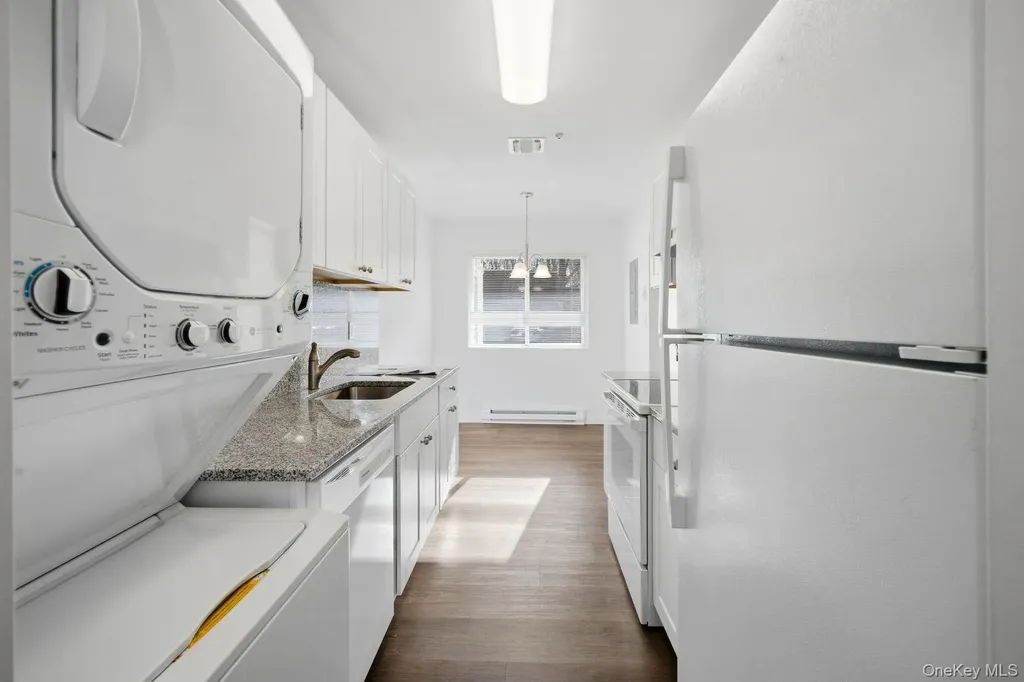 401 Cabot Court E Saint James NY 11780