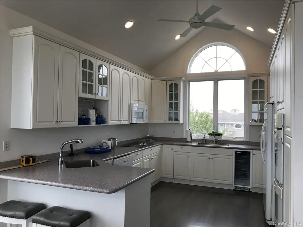 939 Dune Road Westhampton Dunes NY 11978