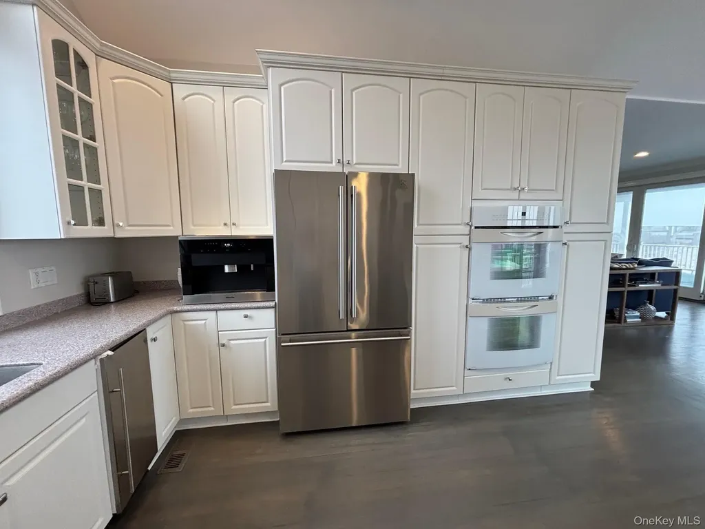 939 Dune Road Westhampton Dunes NY 11978