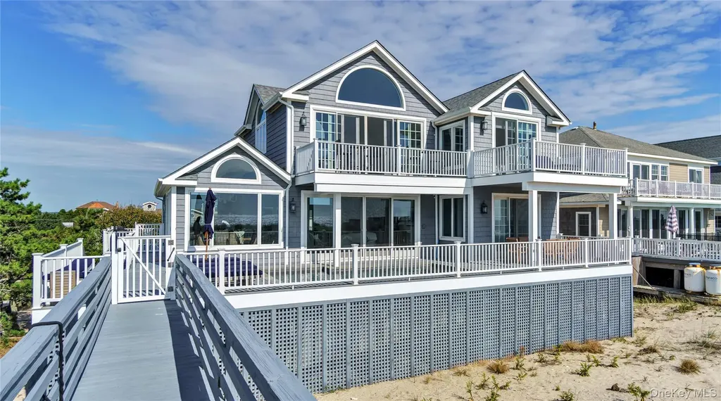 939 Dune Road Westhampton Dunes NY 11978