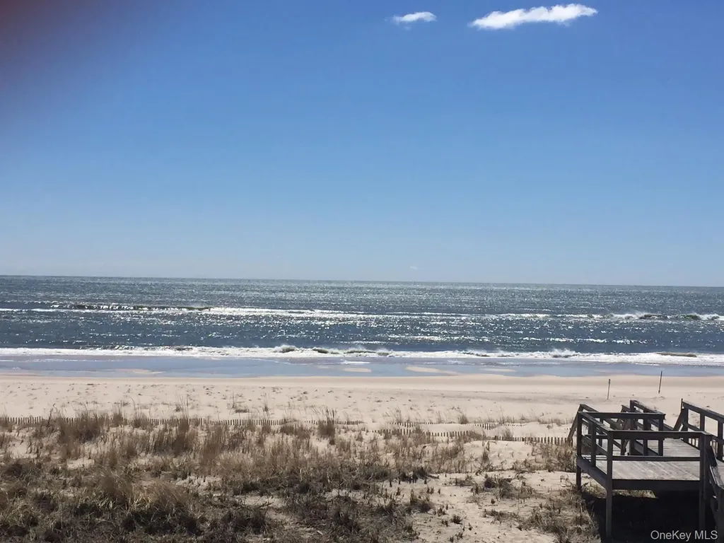 939 Dune Road Westhampton Dunes NY 11978