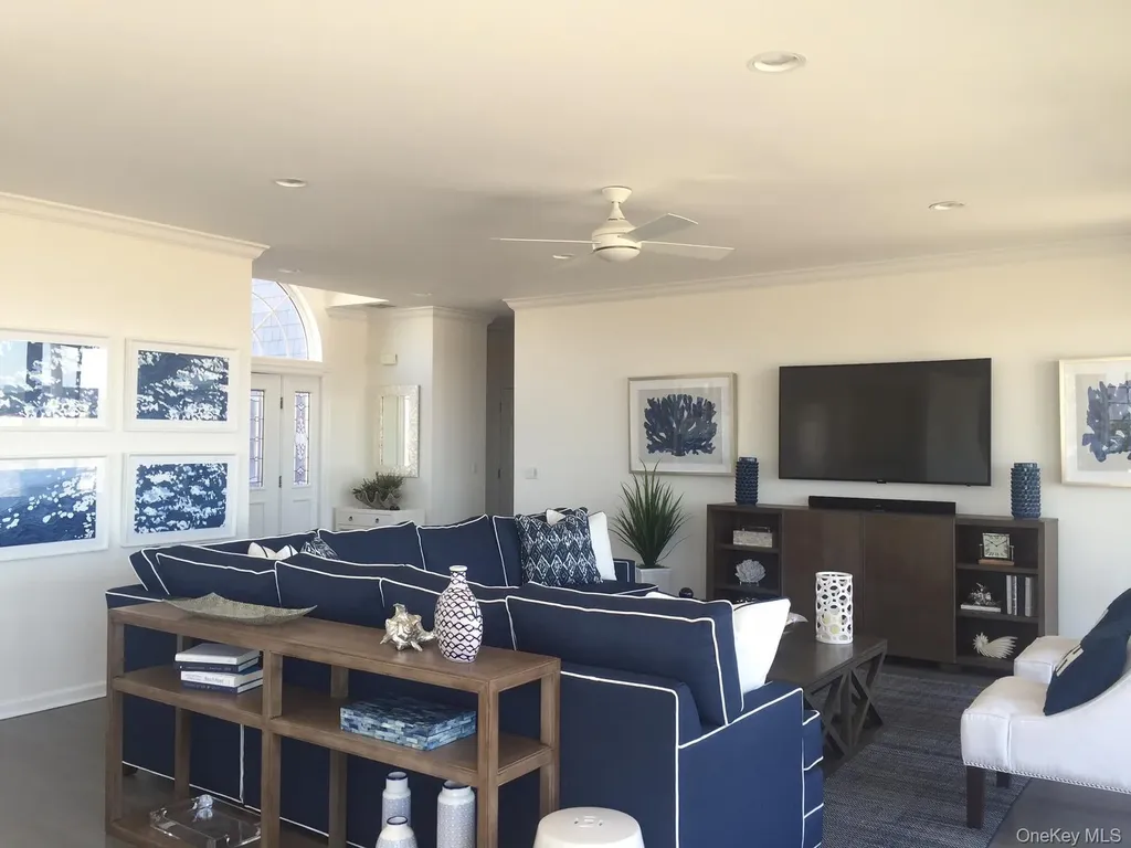 939 Dune Road Westhampton Dunes NY 11978
