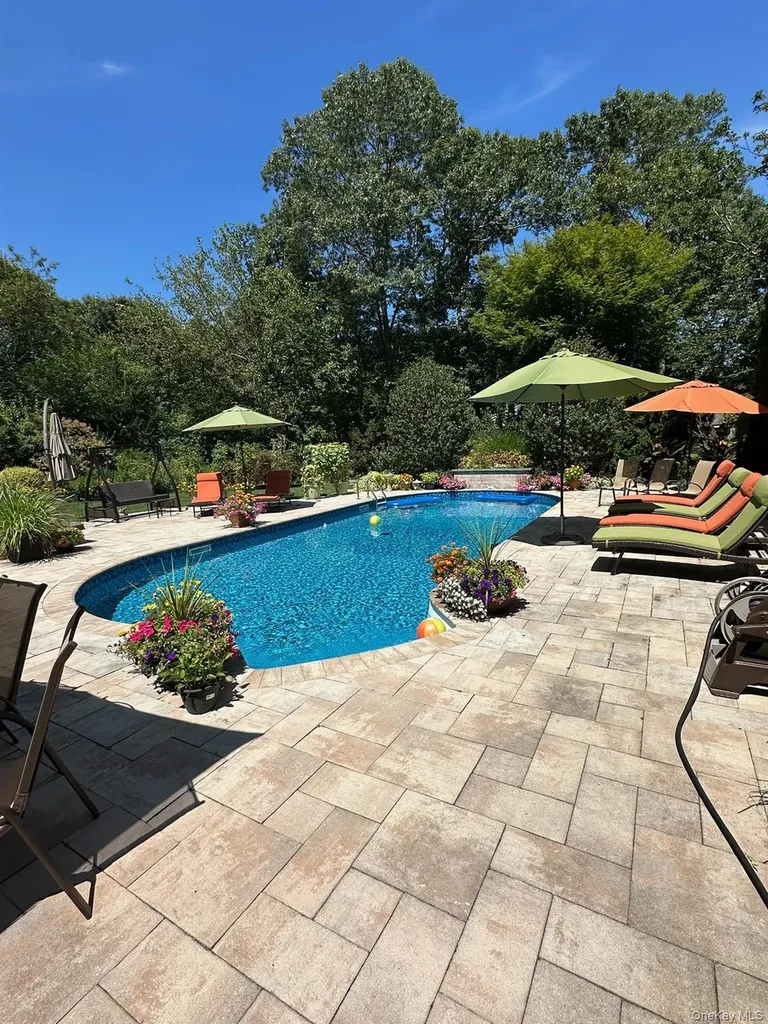202 Gerard Road Yaphank NY 11980