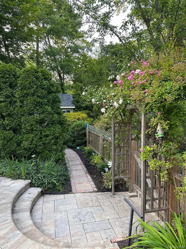 202 Gerard Road Yaphank NY 11980