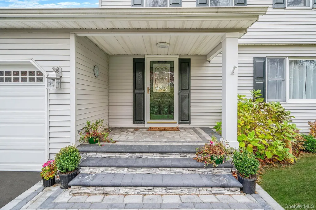 202 Gerard Road Yaphank NY 11980