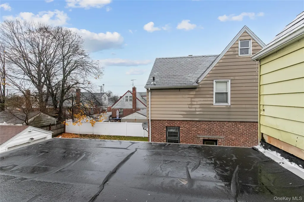 15 Clyde Avenue Hempstead NY 11550
