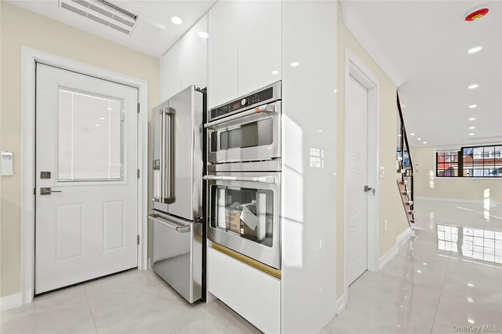 7662 174th Street Fresh Meadows NY 11366
