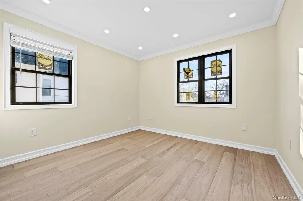 7662 174th Street Fresh Meadows NY 11366