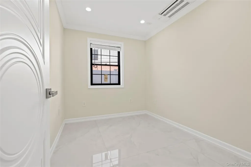 7662 174th Street Fresh Meadows NY 11366