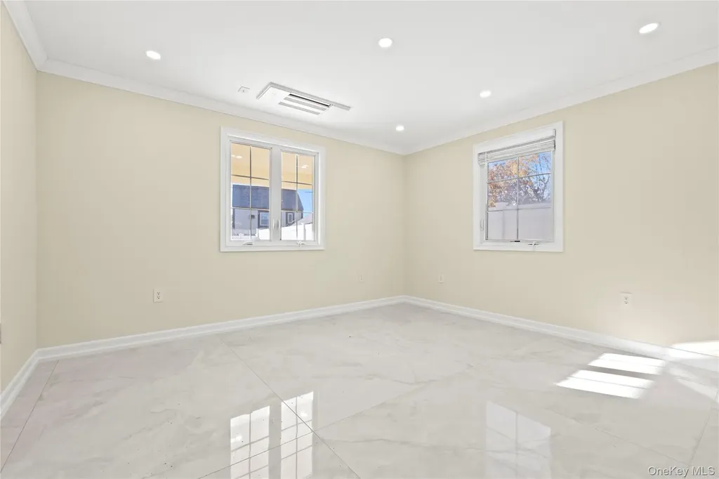 7662 174th Street Fresh Meadows NY 11366