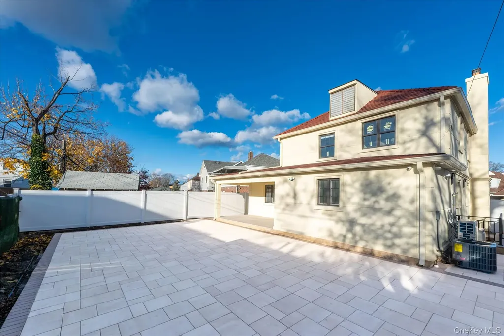 7662 174th Street Fresh Meadows NY 11366