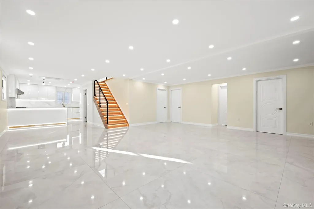 7662 174th Street Fresh Meadows NY 11366