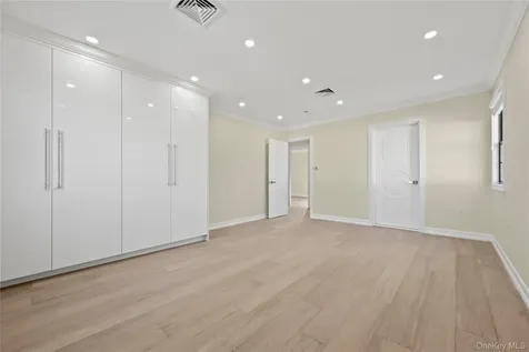 7662 174th Street Fresh Meadows NY 11366