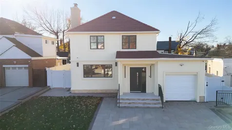 7662 174th Street Fresh Meadows NY 11366
