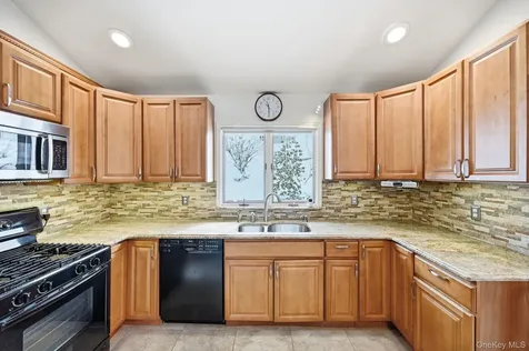 10 Pine Brook Road Ossining NY 10562