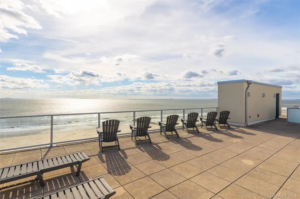 151 Beach 96 Far Rockaway NY 11693