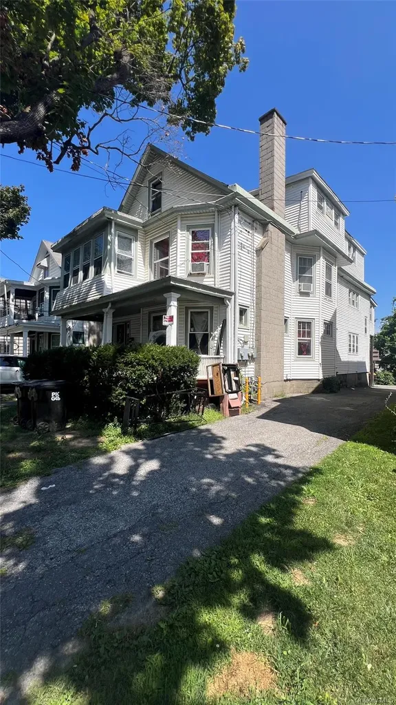 13 Hammersley Avenue Poughkeepsie NY 12601