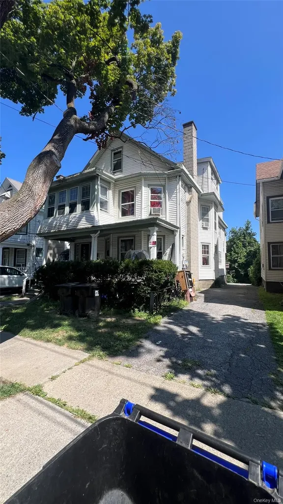 13 Hammersley Avenue Poughkeepsie NY 12601