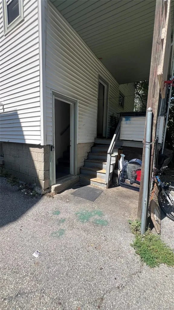 13 Hammersley Avenue Poughkeepsie NY 12601
