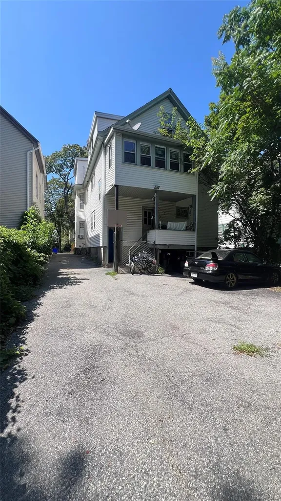 13 Hammersley Avenue Poughkeepsie NY 12601