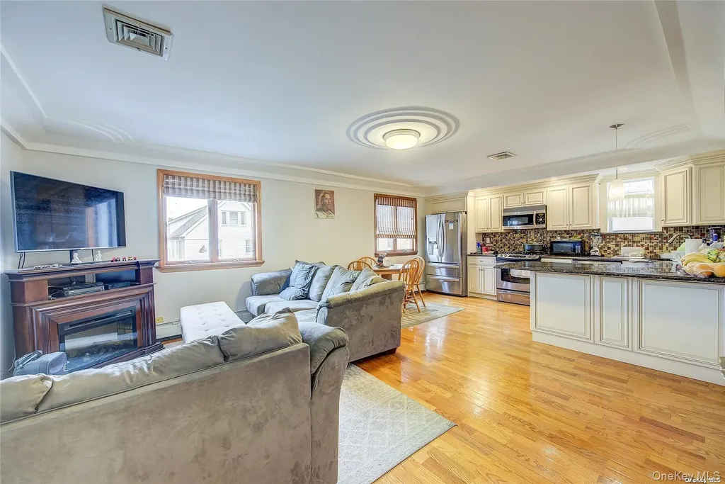 43-33 163rd Street Flushing NY 11358