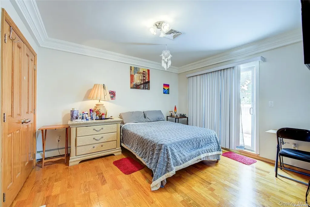 43-33 163rd Street Flushing NY 11358