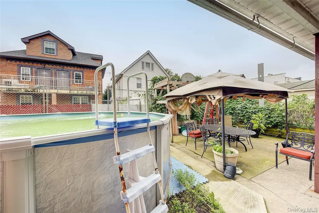 43-33 163rd Street Flushing NY 11358