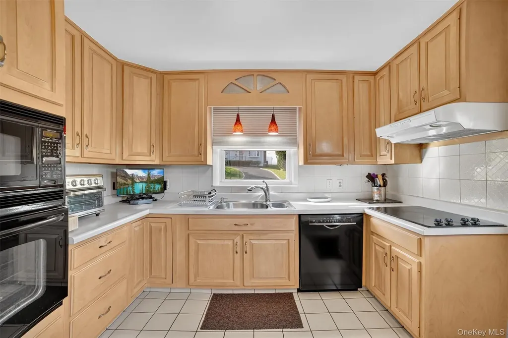 322 Brighton Avenue Hawthorne NY 10532