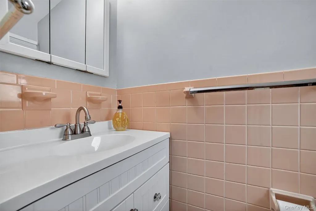 322 Brighton Avenue Hawthorne NY 10532