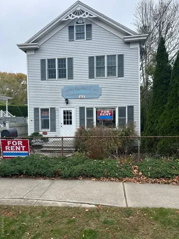 423 First Avenue Greenport NY 11944