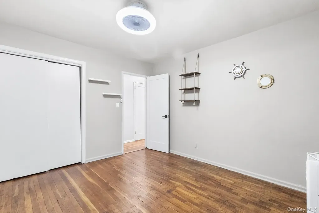 1209 E Broadway Hewlett NY 11557