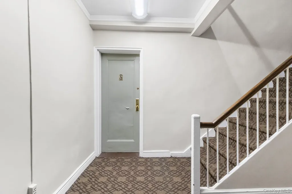 1209 E Broadway Hewlett NY 11557