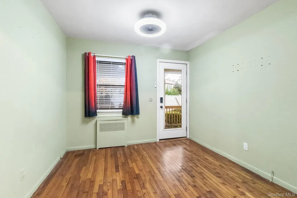1209 E Broadway Hewlett NY 11557