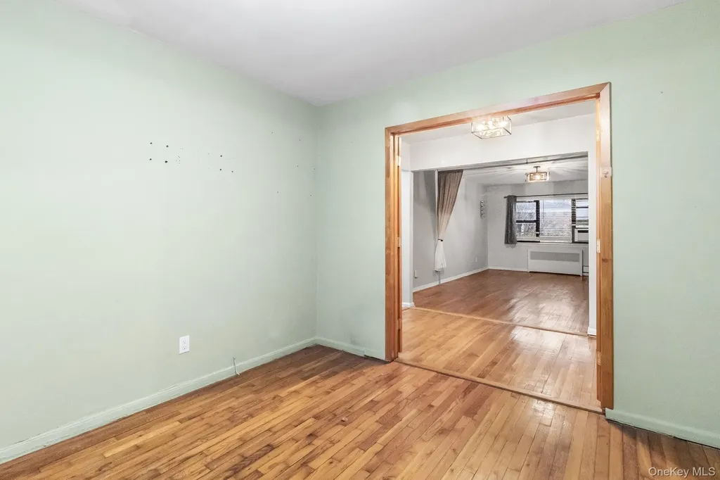 1209 E Broadway Hewlett NY 11557
