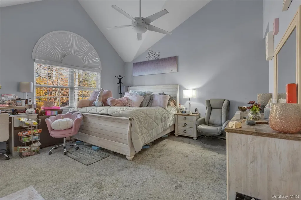 17 Ostend Circle Shirley NY 11967