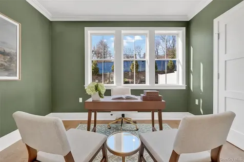 1817 Soundview Court Yorktown Heights NY 10598