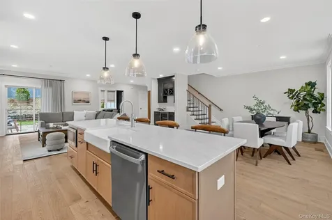 1817 Soundview Court Yorktown Heights NY 10598