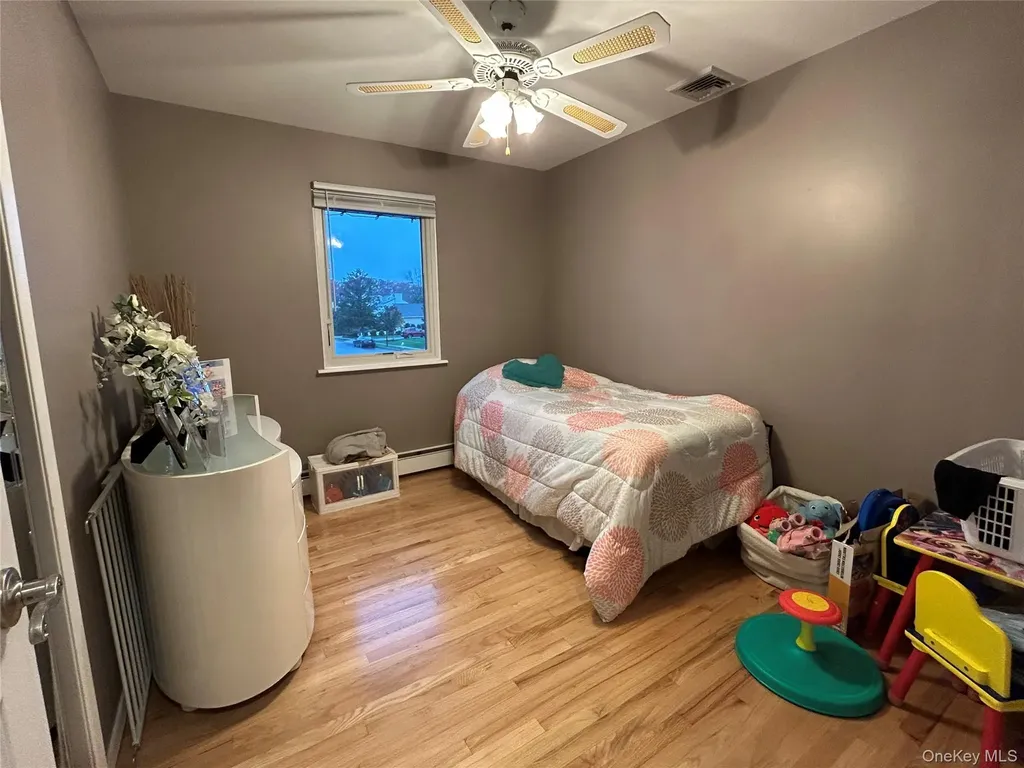 839 Pine Avenue West Islip NY 11795