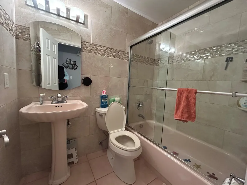 839 Pine Avenue West Islip NY 11795