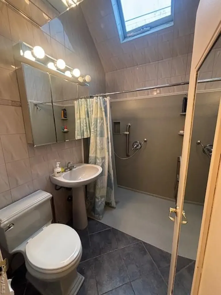 62 12th Avenue Mineola NY 11501