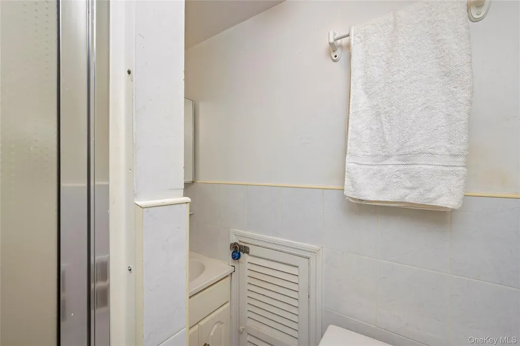 68 Myles Avenue Levittown NY 11756