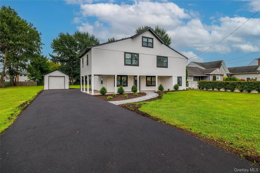 62 Central Avenue Amityville NY 11701