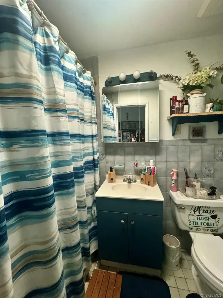 182 Lincoln Avenue Brooklyn NY 11208