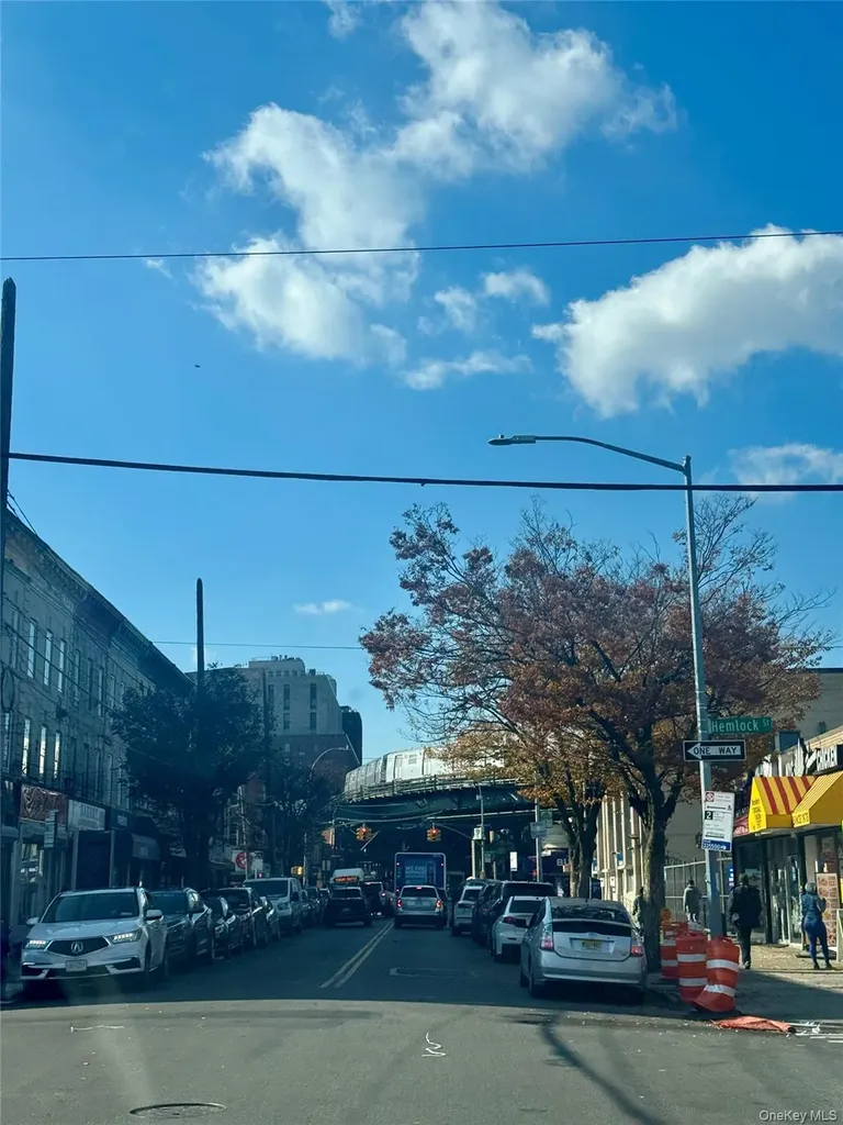 182 Lincoln Avenue Brooklyn NY 11208
