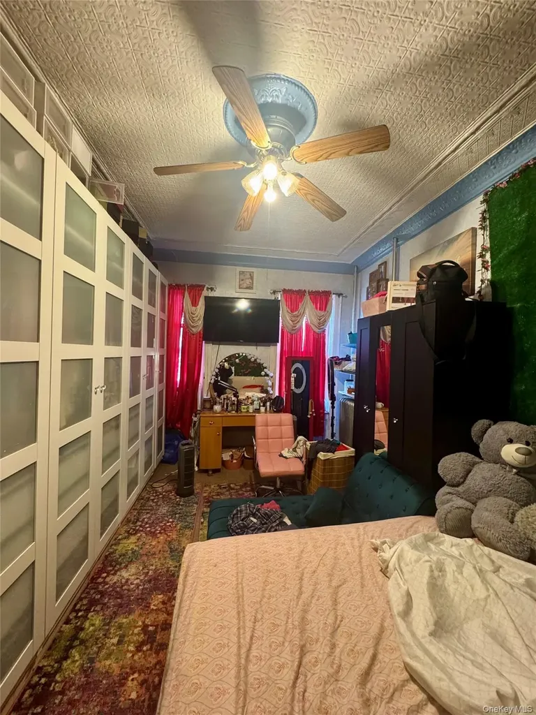 182 Lincoln Avenue Brooklyn NY 11208