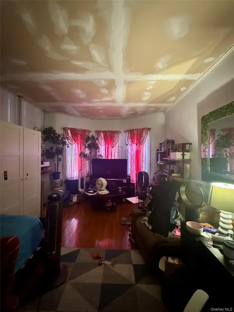 182 Lincoln Avenue Brooklyn NY 11208