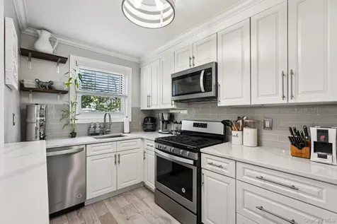 11 Westview Avenue White Plains NY 10603
