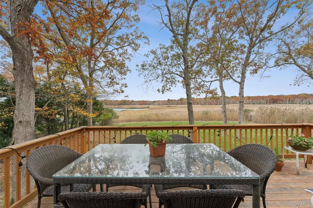 23 Old Main Road Quogue NY 11959