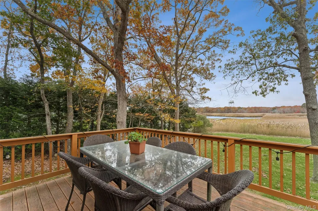 23 Old Main Road Quogue NY 11959